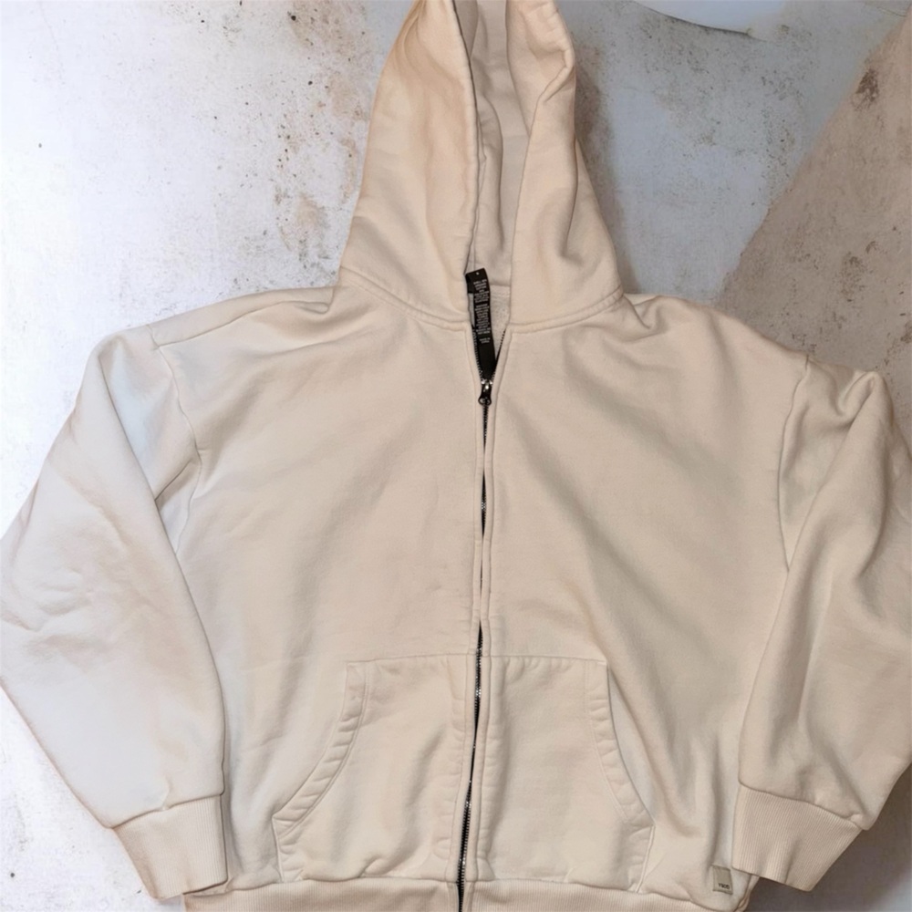 Vuori white womens Zip-Up Hoodie with Front Pockets small